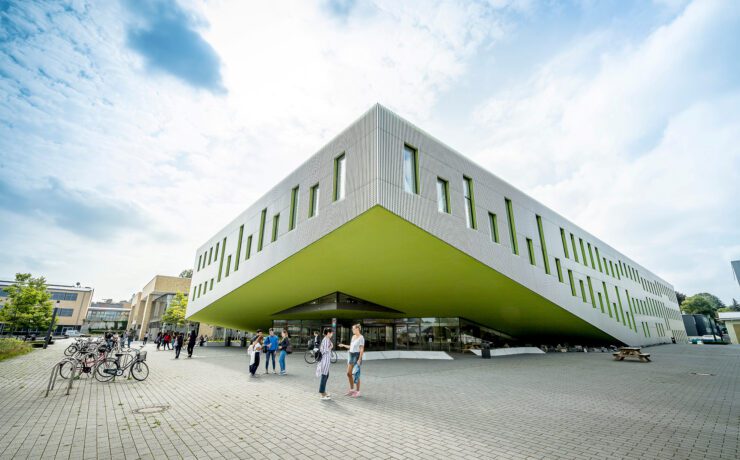 Außenansicht vom SL-Gebäude am Campus Westerberg